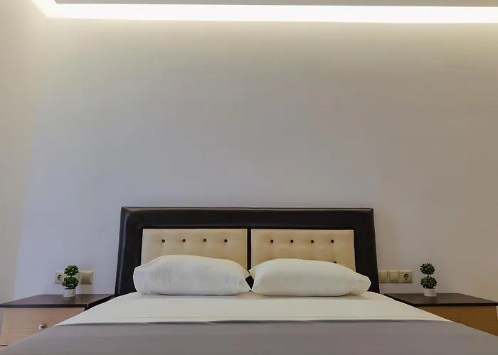 Apartments & Hotel Eleanna