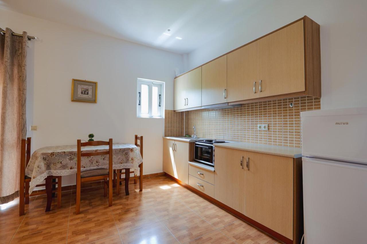 & Eleanna Apartment Sarande