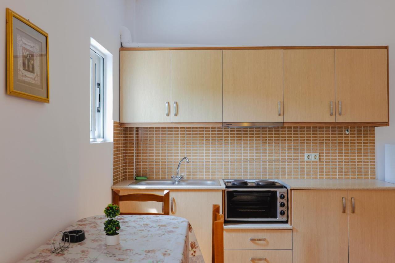 & Eleanna Apartment Sarande